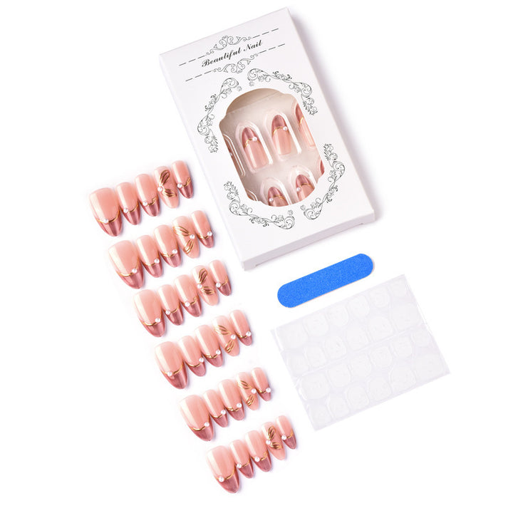 Elegant and artistic nail art Bowlift