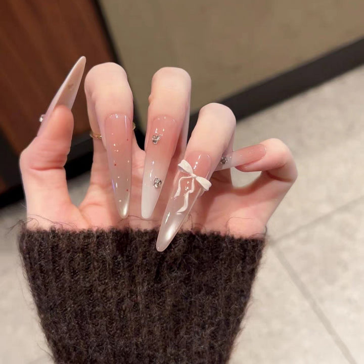 Decorative Press-On Nail Design Bowlift