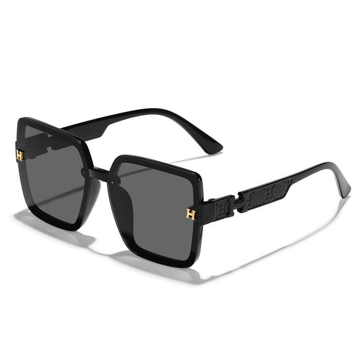 Women's oversized fashionable sunglasses with elegant gradient Bowlift