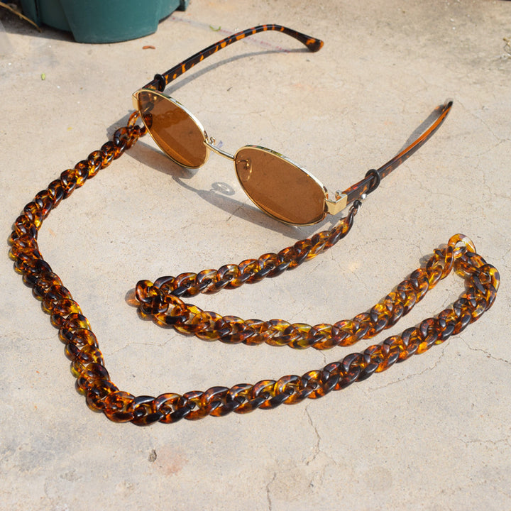 Stylish Tortoise Shell Eyewear Chain Bowlift