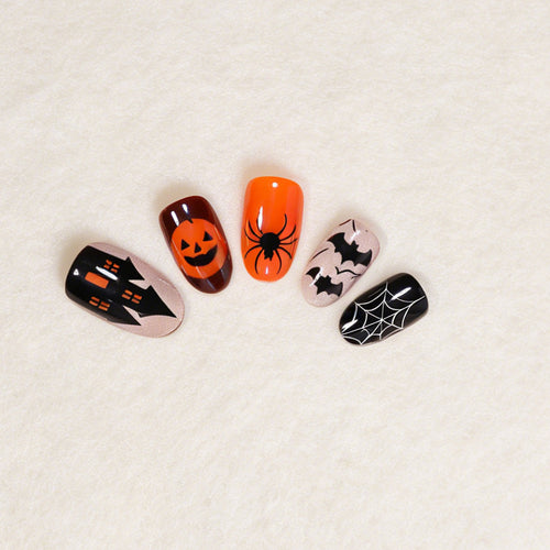 Halloween Themed Press-On Nail Art Kit Bowlift