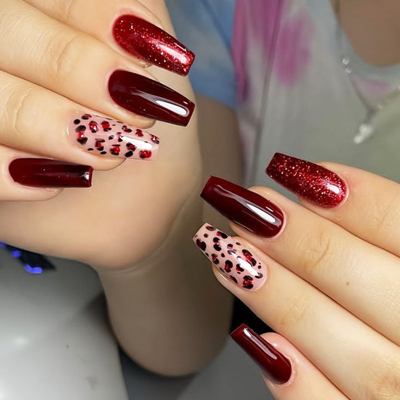 Glamorous Press-On Nail Art Set Bowlift