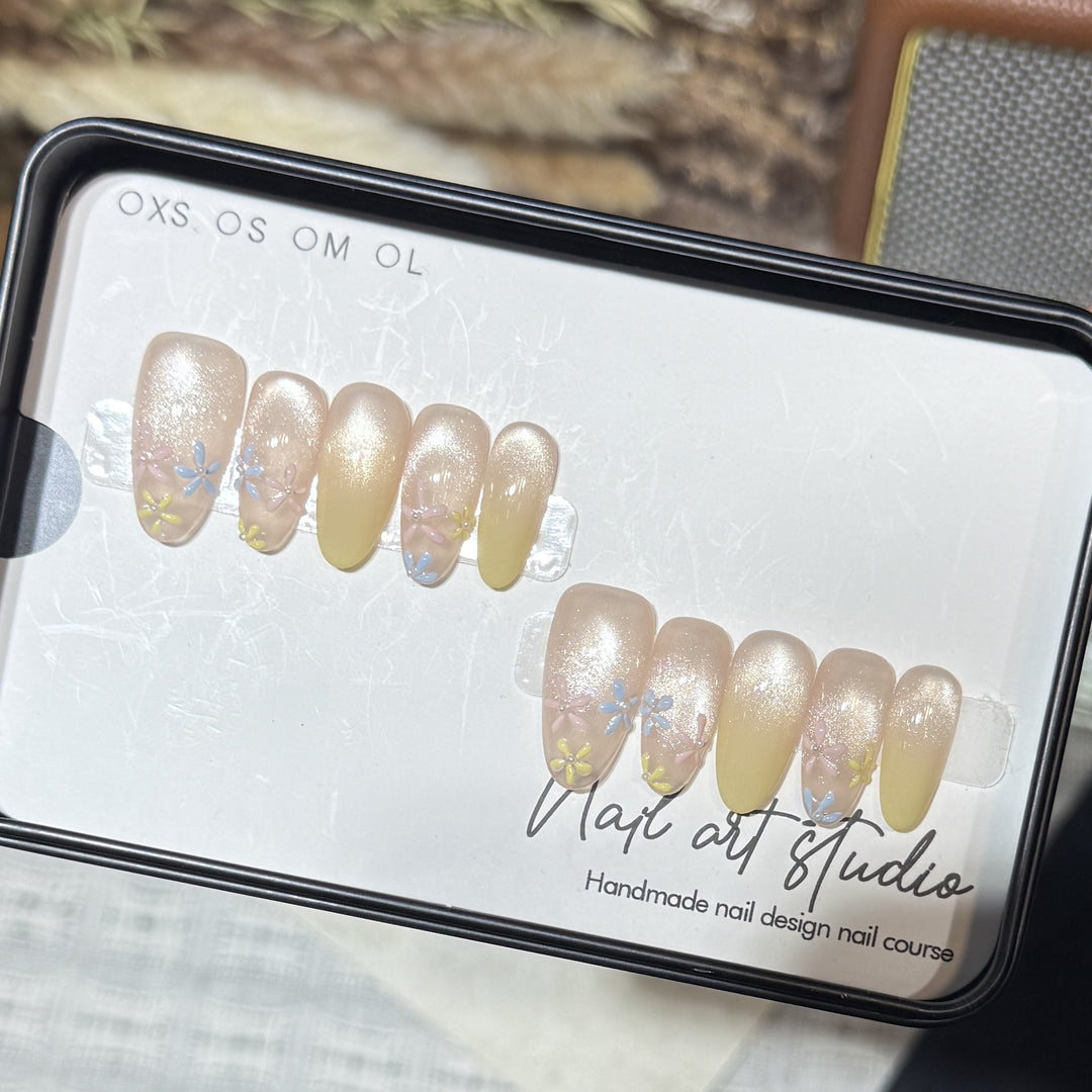 Stylish Press-On Nail Set with Floral Design Bowlift
