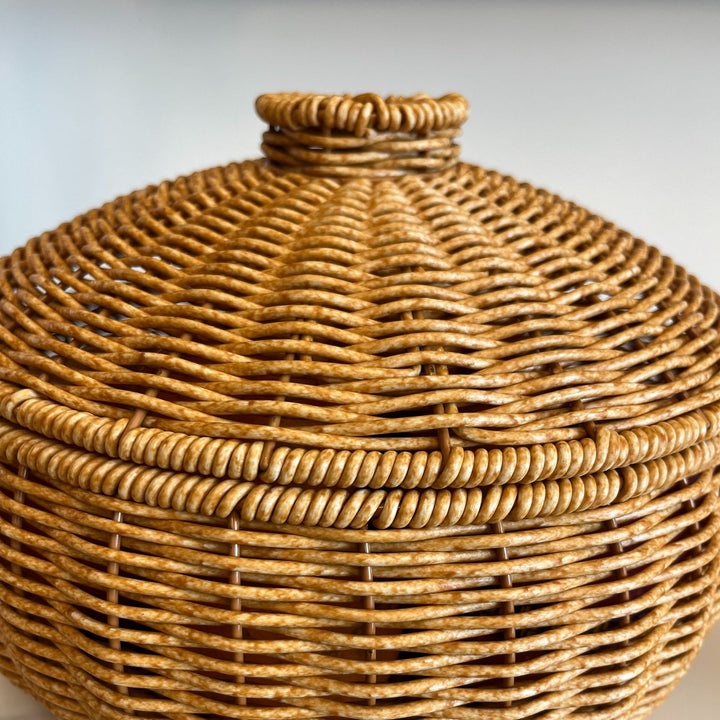 Women Handmade Basket with Lid Bowlift
