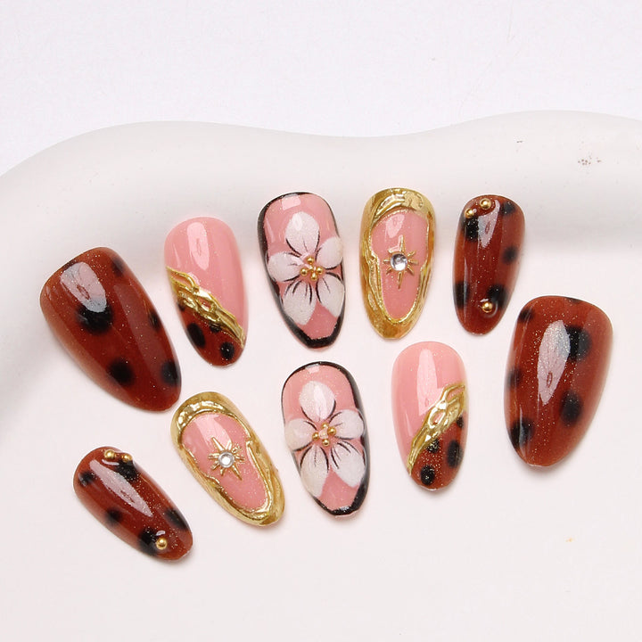 Artistic Press-On Nail Art Set Bowlift