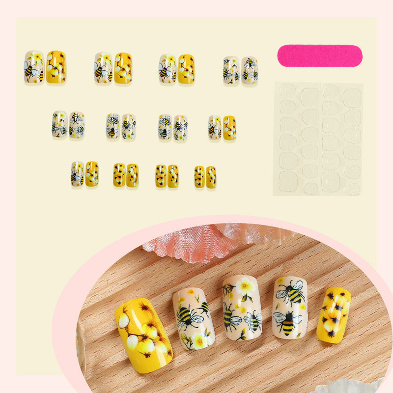 Artificial nail set with floral and bee motifs Bowlift