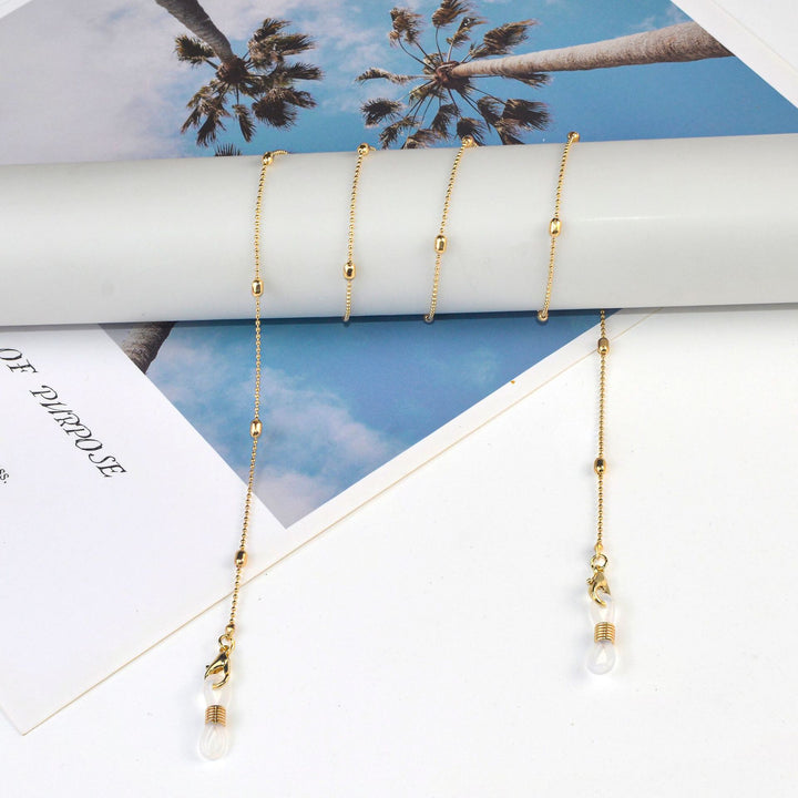Sleek Minimalist Eyewear Chain Bowlift