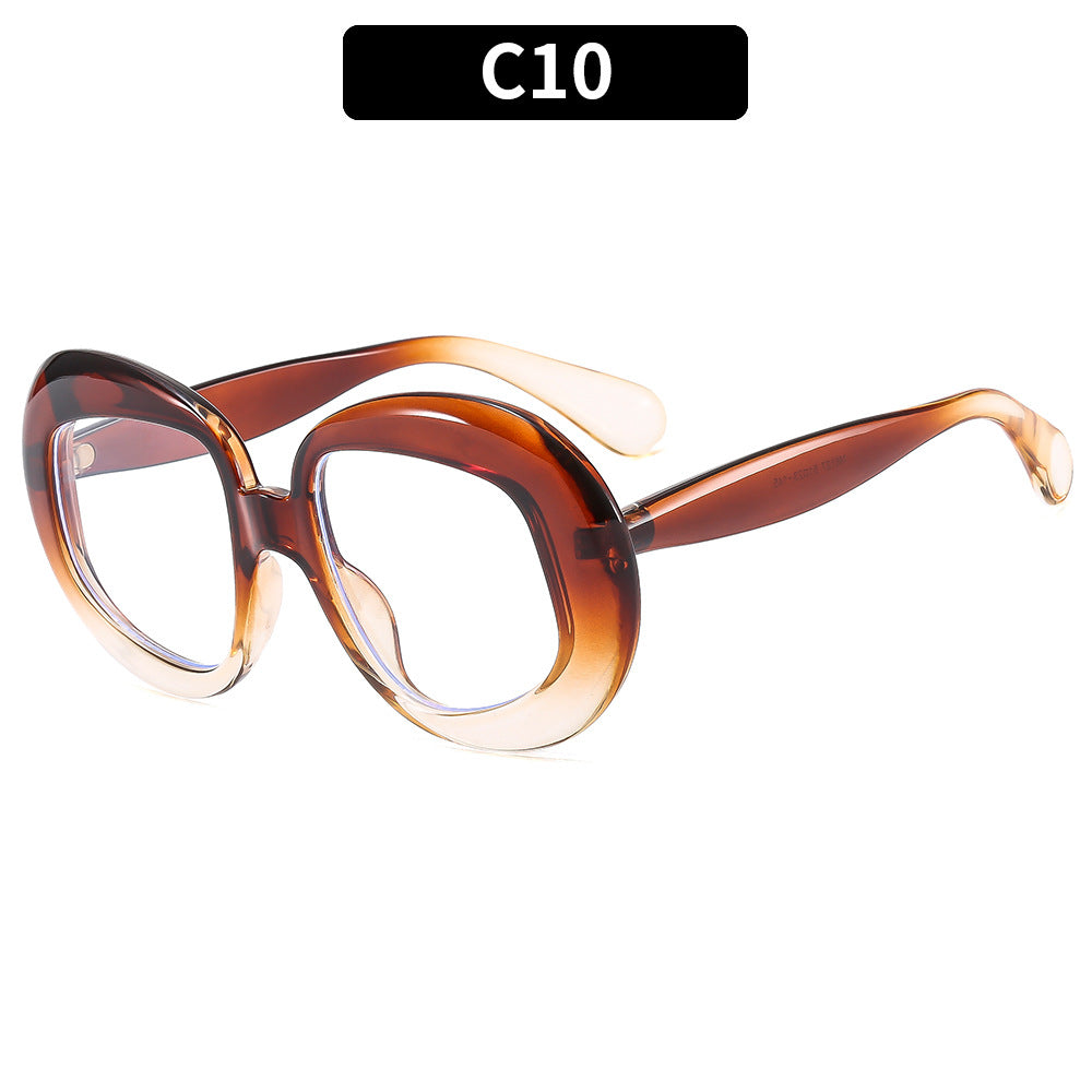 Oversized Retro-Inspired Sunglasses