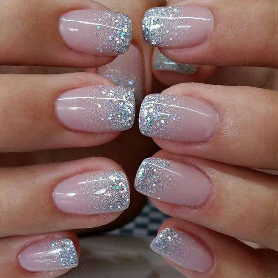 Glittery Press-On Nail Collection Bowlift