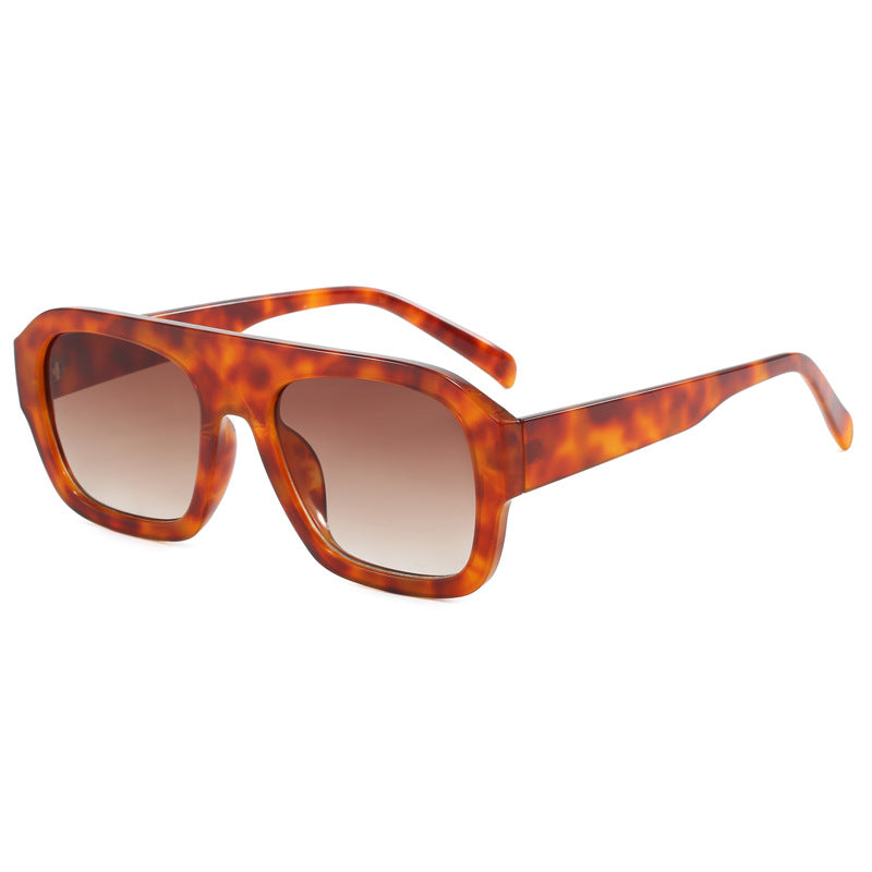 Ladies oversized square sunglasses with modern design Bowlift