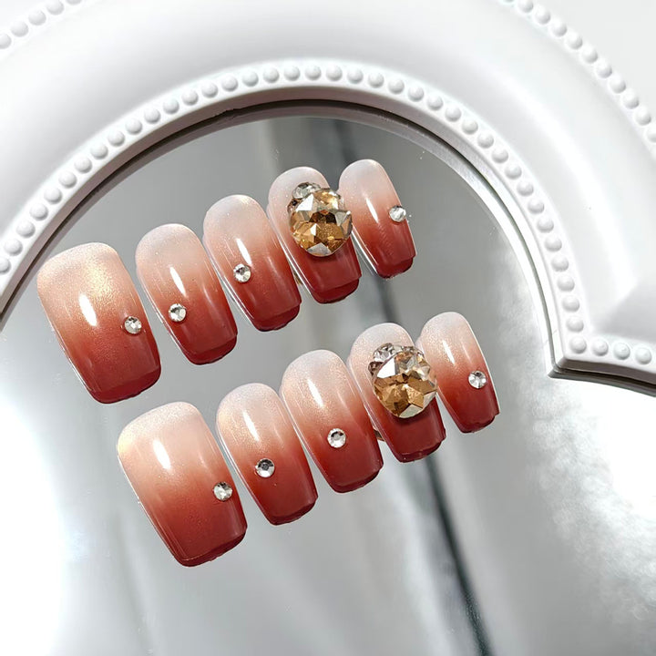 Artificial nails with glamorous 3D design Bowlift