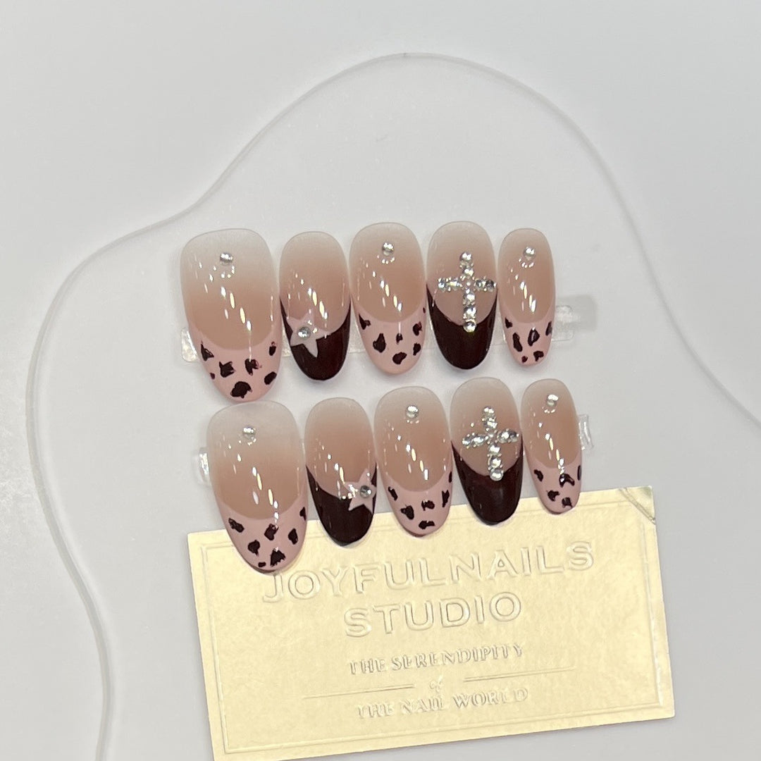 Elegant Stiletto Press-On Nail Set with Decorative Accents Bowlift