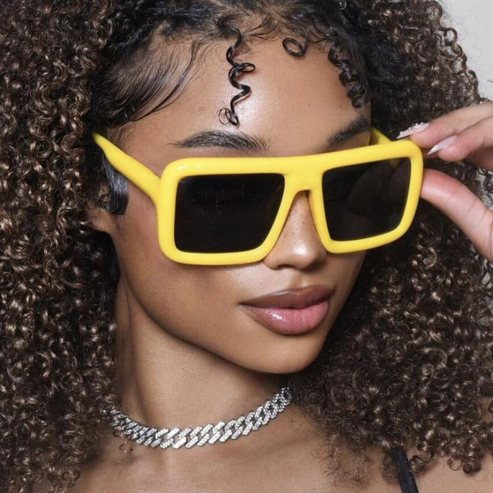 Women's sunglasses in a modern, rectangular design with high UV protection function Bowlift