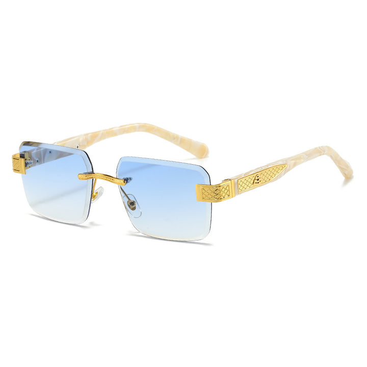 Ladies elegant sunglasses with luxurious, glittering frame Bowlift