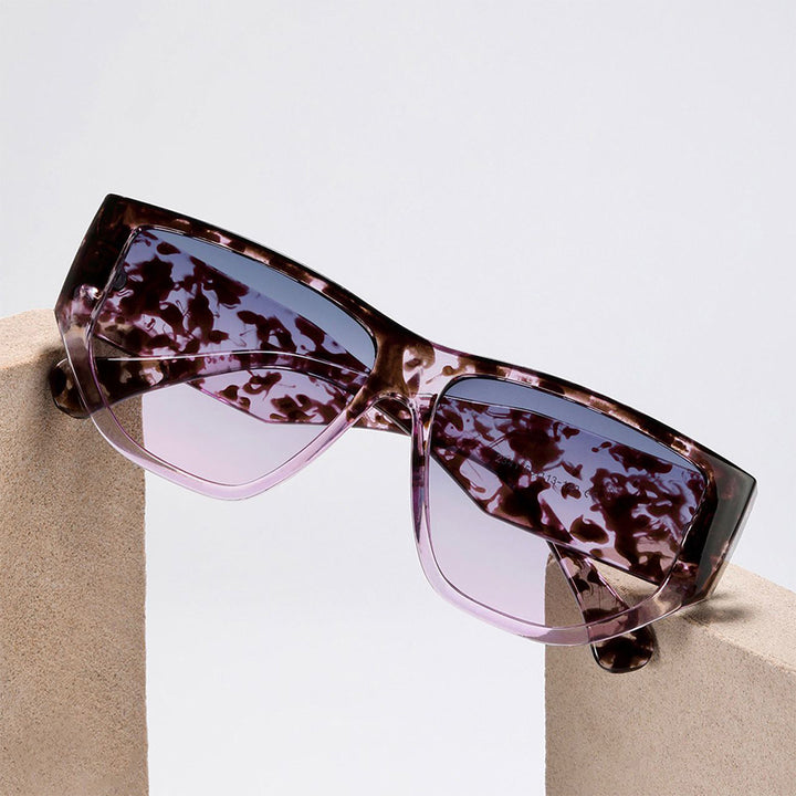 Women's trendy square sunglasses with modern tortoise pattern Bowlift
