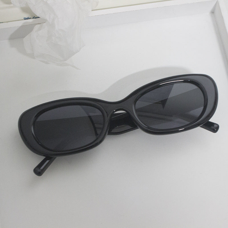 Fashionable Cat-Eye Sunglasses Bowlift