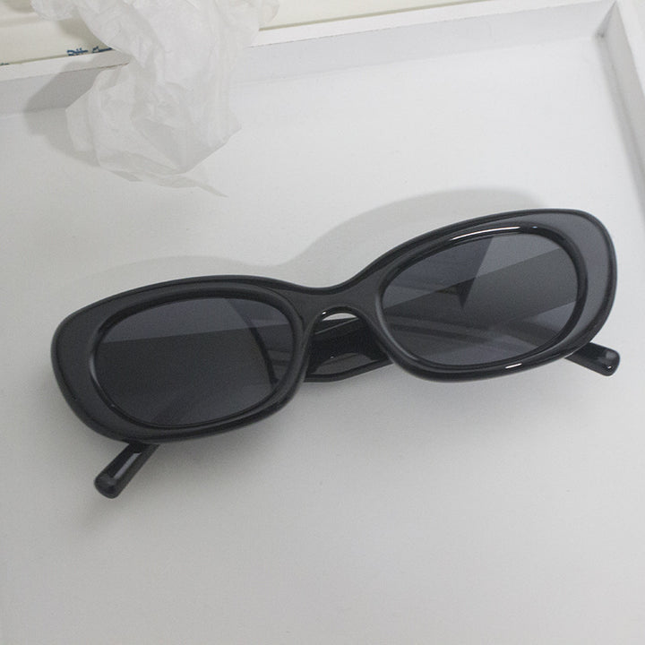 Fashionable Cat-Eye Sunglasses Bowlift