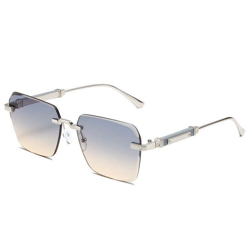 Women's fashion sunglasses with square frame and luxurious accents Bowlift