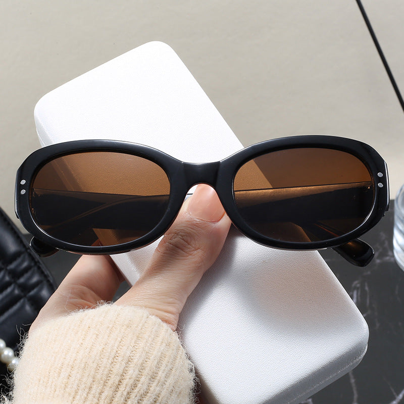 Women's elegant oversized sunglasses with protective UV protection Bowlift