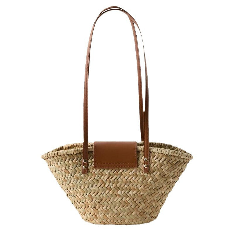 Handcrafted basket bag with leather flap Bowlift