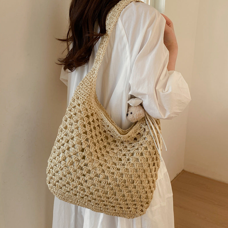 Stylish crochet handbag Bowlift