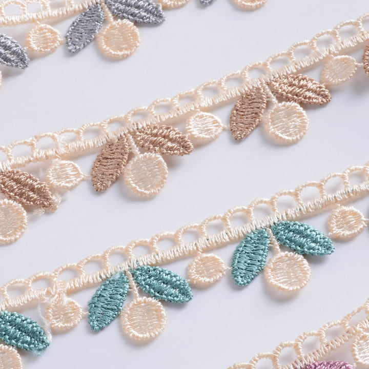 More elegant lace ribbon Bowlift