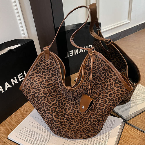 Suede Hobo Bag Bowlift