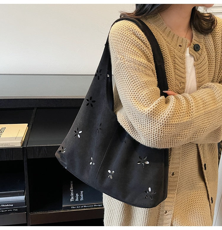 Floral Cut-Out Slouchy Tote Bowlift