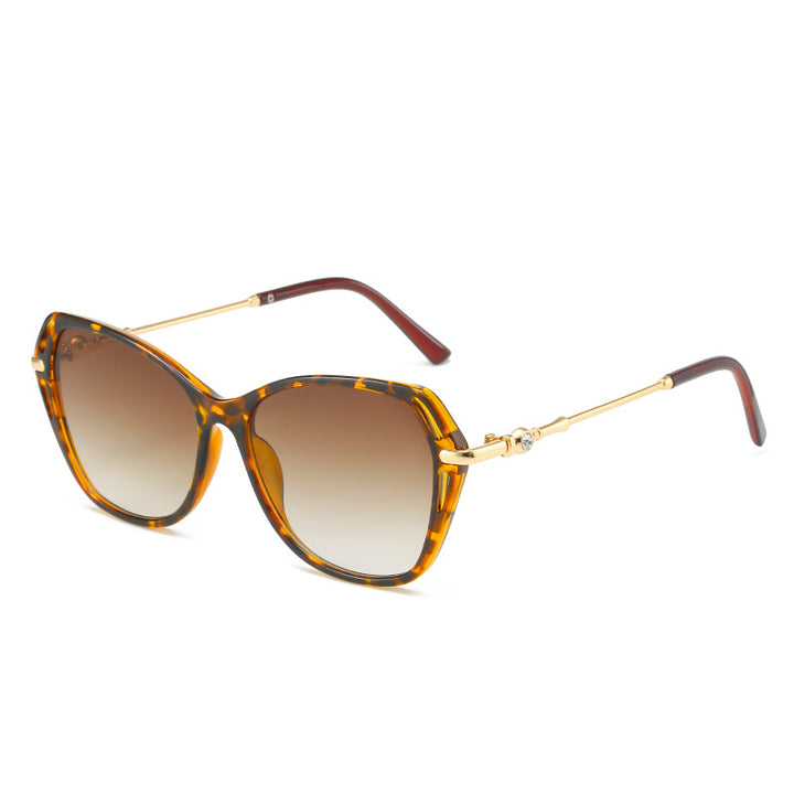 Women's fashionable Cat-Eye sunglasses with elegant metal frame Bowlift