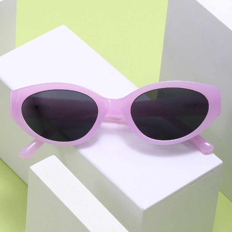 Women's Cat-Eye Sunglasses with Elegant Plastic Frame Bowlift