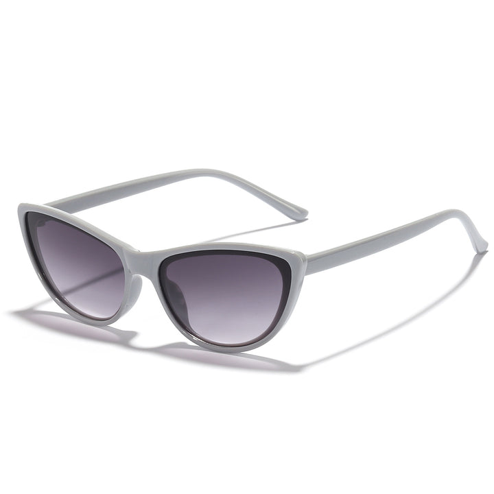 Ladies fashionable sunglasses in striking animal design Bowlift
