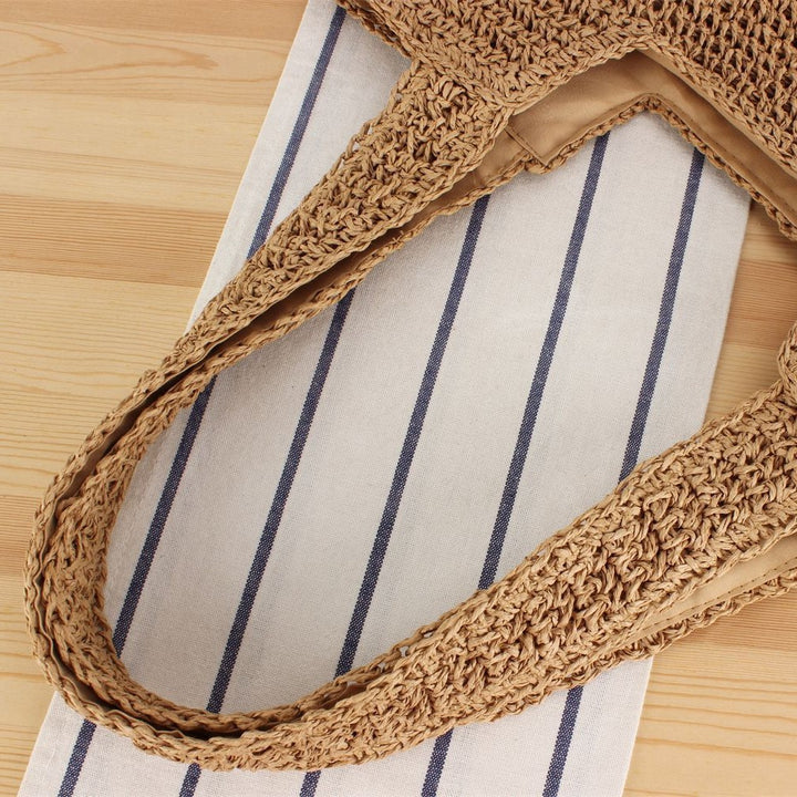 Beach bag with creative lettering and durable material Bowlift