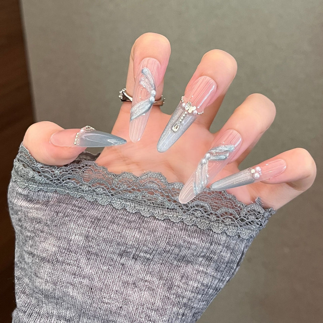 Artistic 3D Lace-Embellished Press-On Nail Set Bowlift