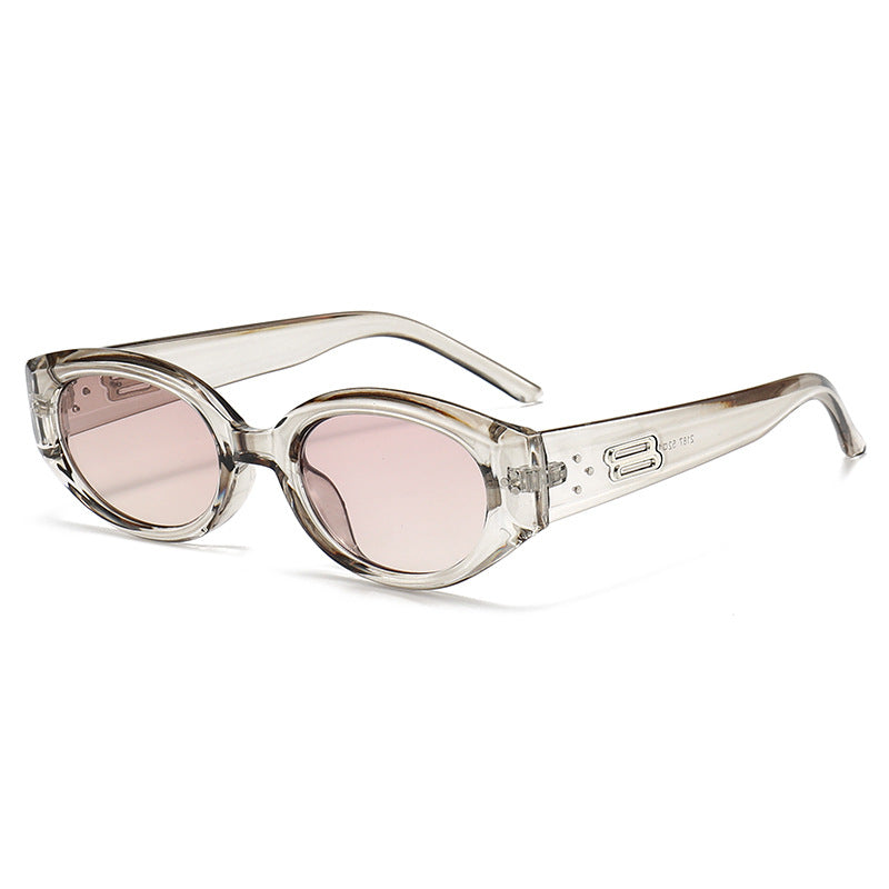 Retro-Inspired Oversized Sunglasses