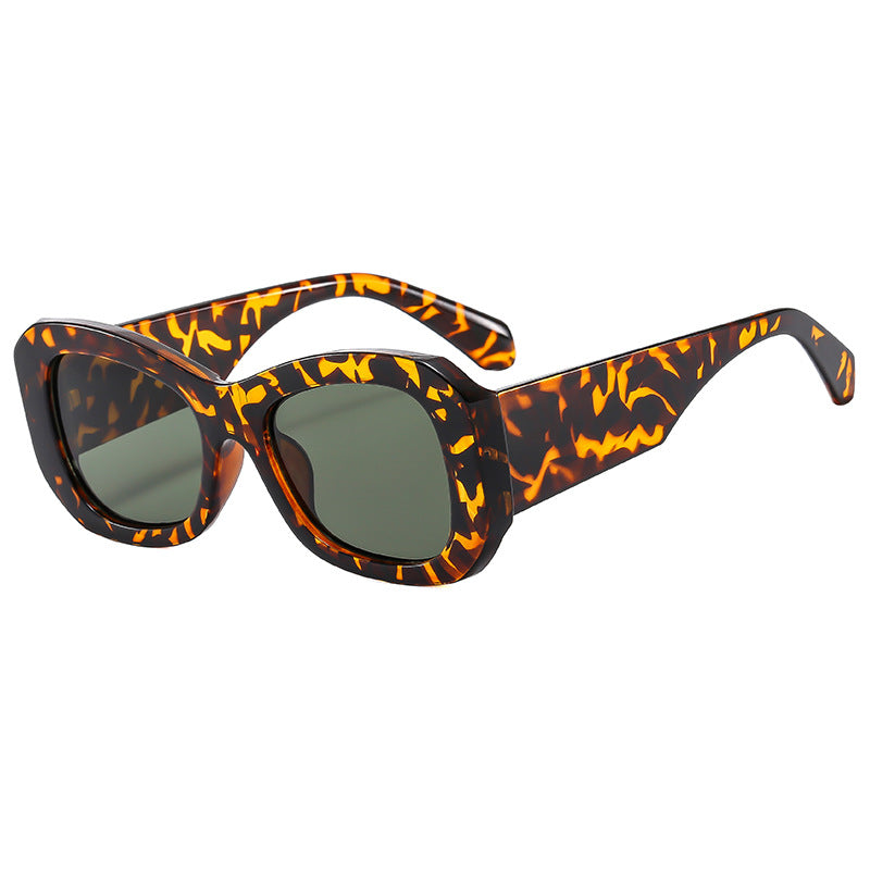 Women's Futuristic Sunglasses with Distinctive Frame Bowlift
