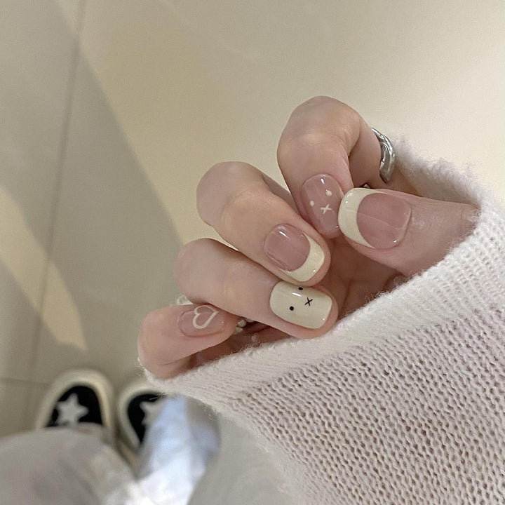 Art Nail Set with Creative Animal and Heart Design Bowlift