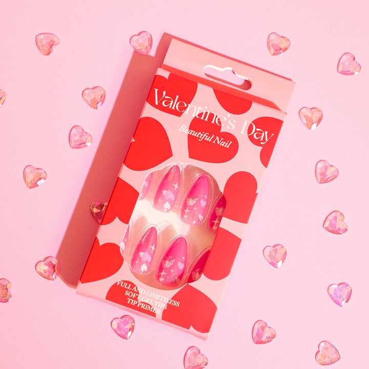 Artificial nail decoration in romantic heart design Bowlift