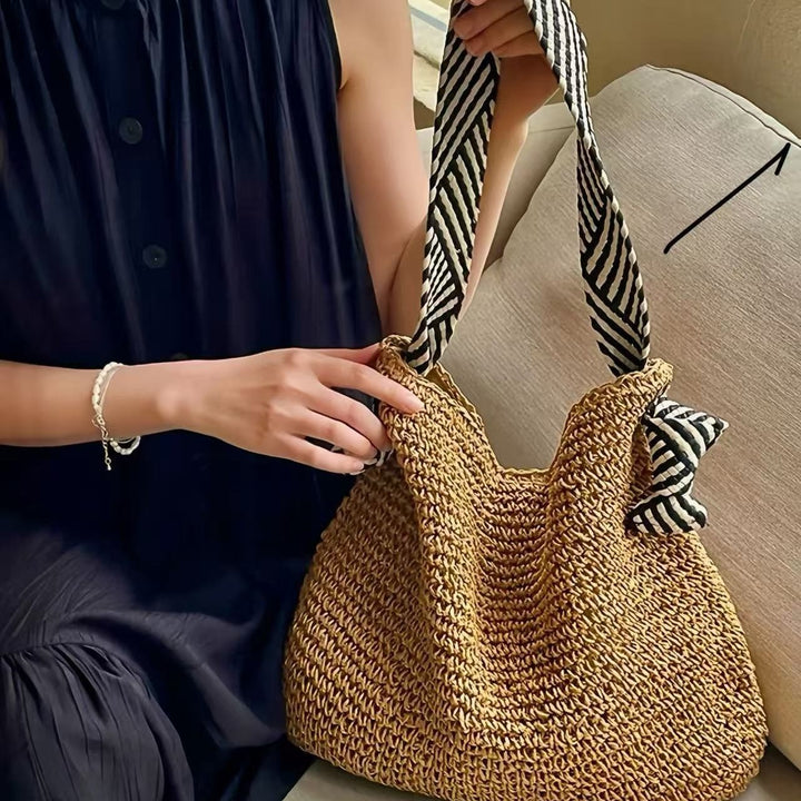 Handcrafted Trendy Straw Bag Bowlift