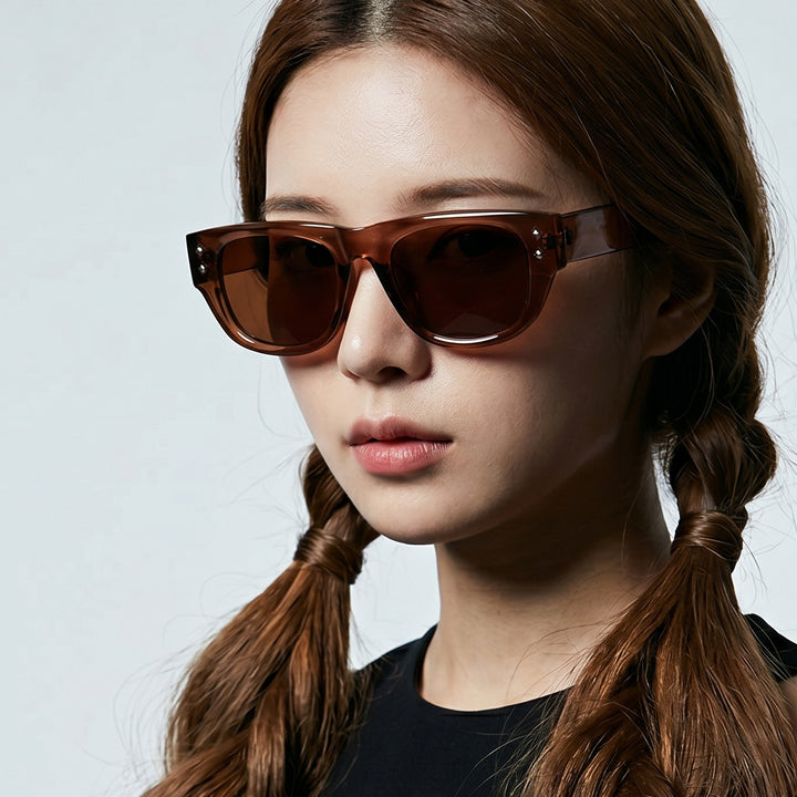 Women's fashionable sunglasses in trendy rectangle design Bowlift