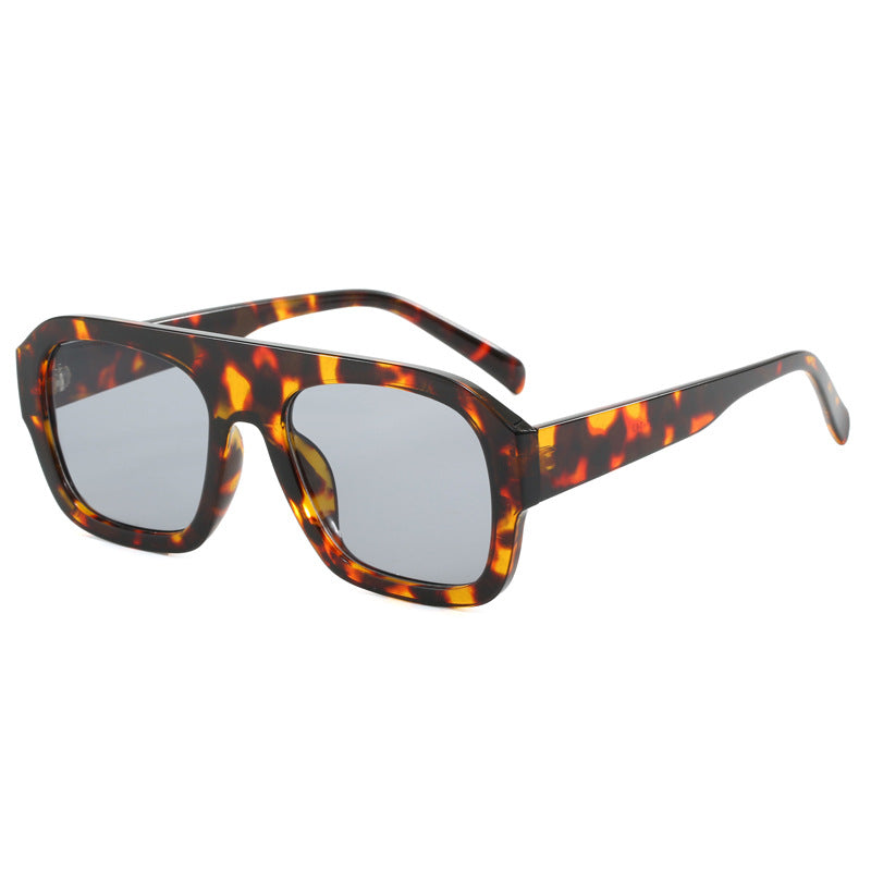 Ladies oversized square sunglasses with modern design Bowlift
