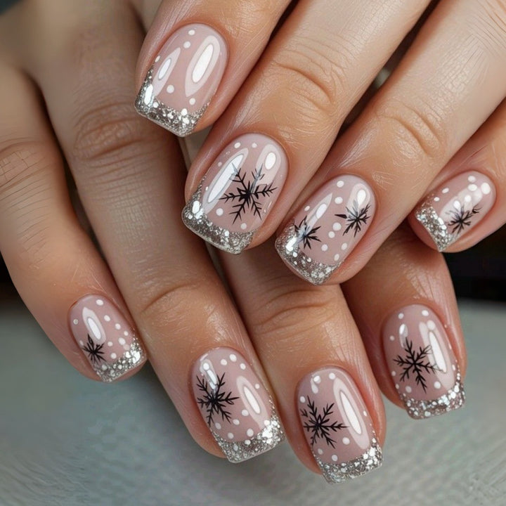Decorative artificial nails in winter design Bowlift