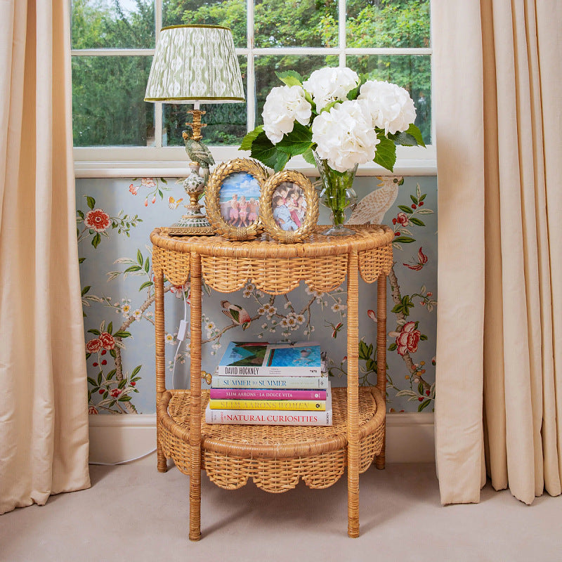 Round wicker table in vintage style Bowlift