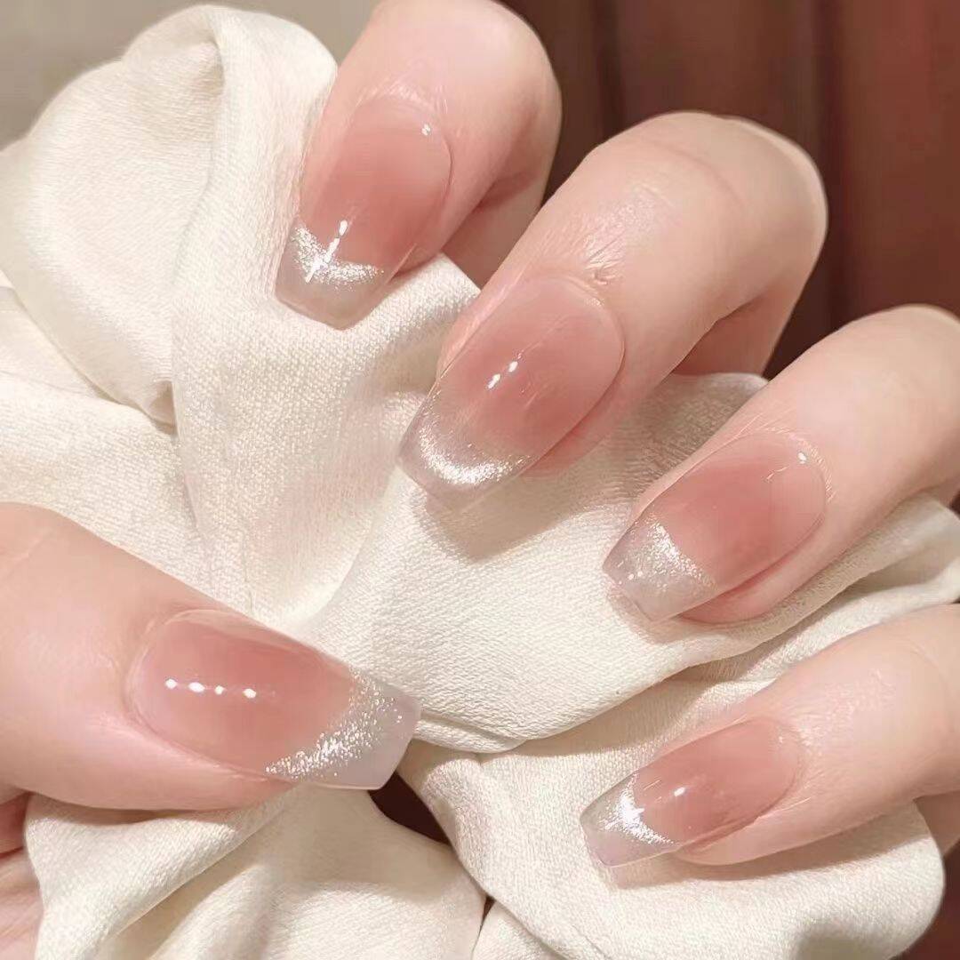 Decorative Press-On Nail Design Set Bowlift