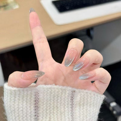 Artificial artificial nails with shimmering pearl effect Bowlift