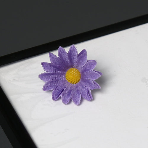 Elegant Fabric Daisy Flower Brooch for Decorative Wear