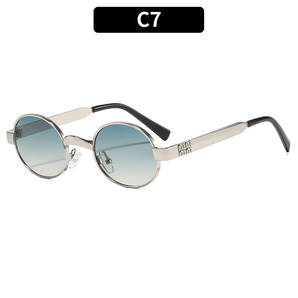 Vintage-Inspired Round Frame Sunglasses