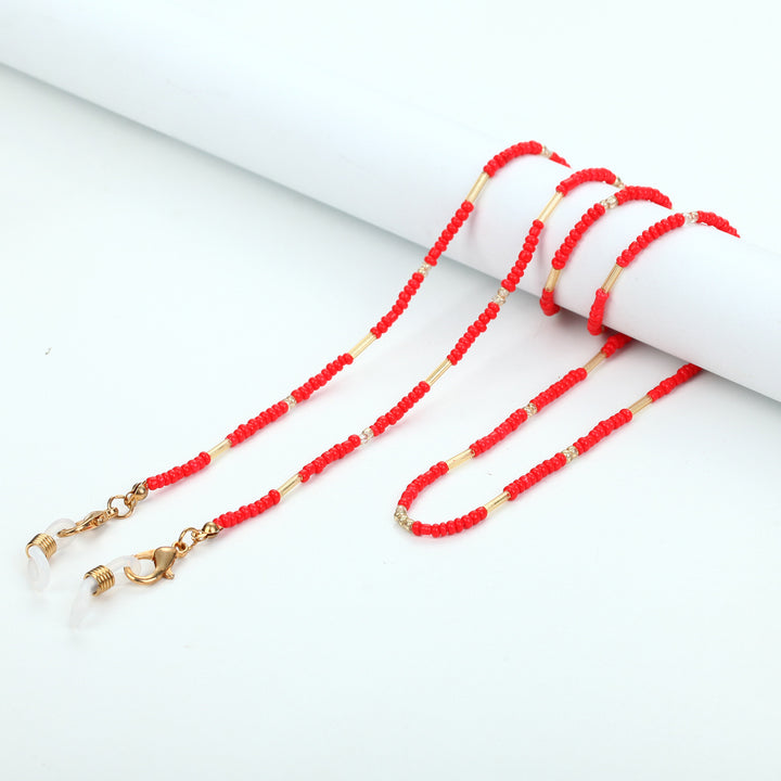 Chains-Necklace Made of Fine Pearls and Golden Accents Bowlift