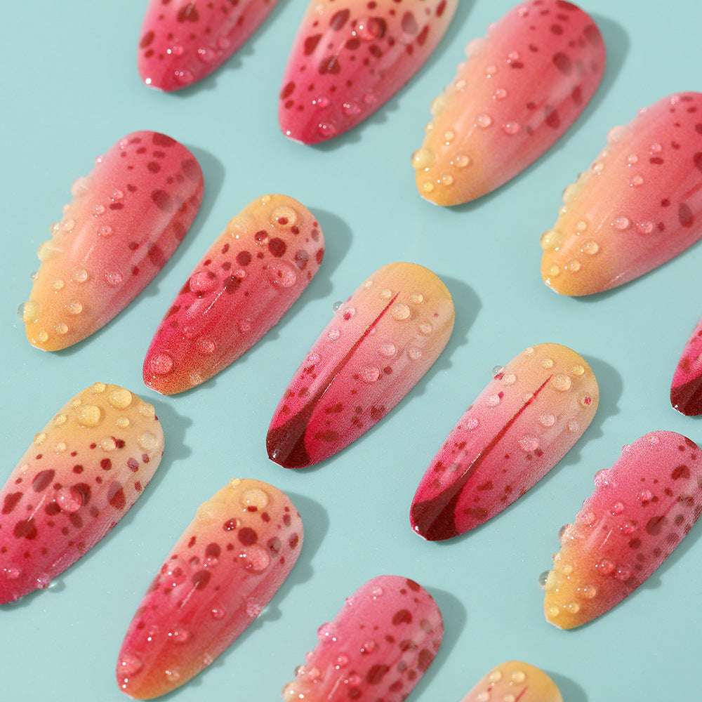 Creative artificial nails with appealing ombre and glitter effects Bowlift