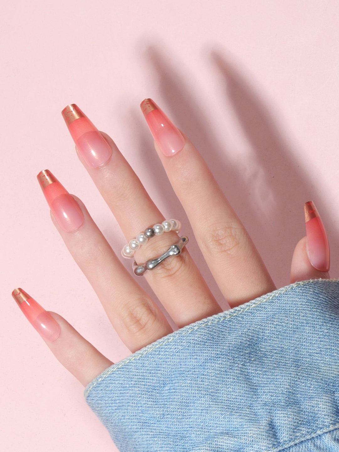 Elegant Gradient Stiletto Press-On Nails Bowlift
