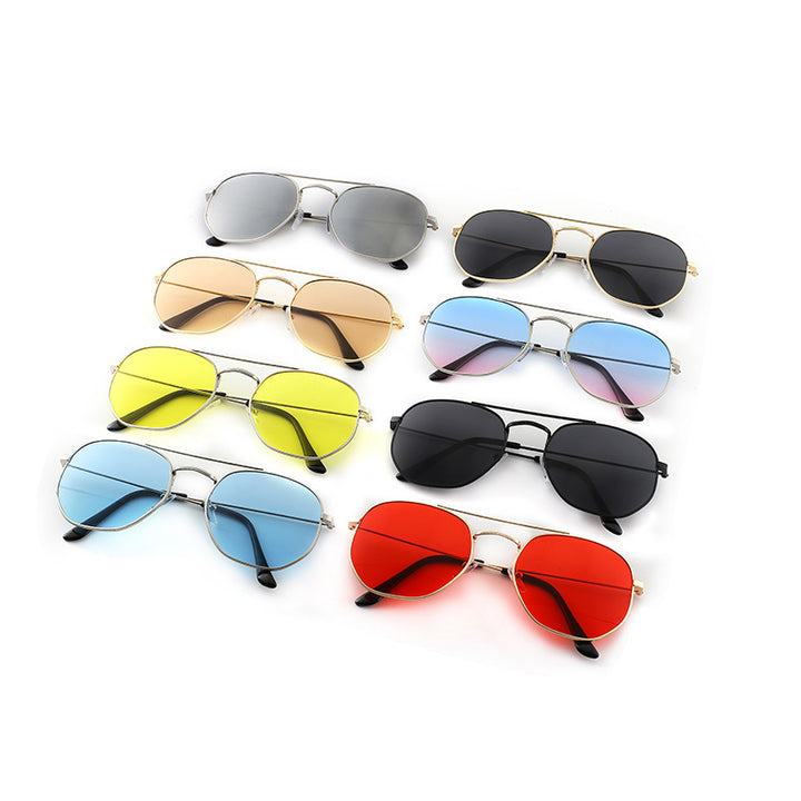 Ladies sunglasses with oval frame and protective gradient lens Bowlift